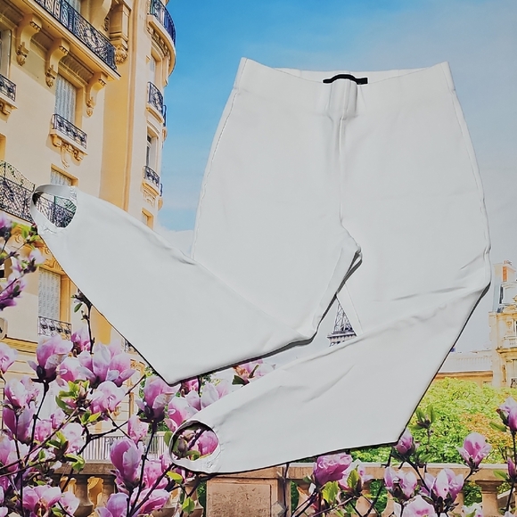 Boston Proper Pants - Boston Proper White‎ Stirrup Leggings Pants Size Medium
